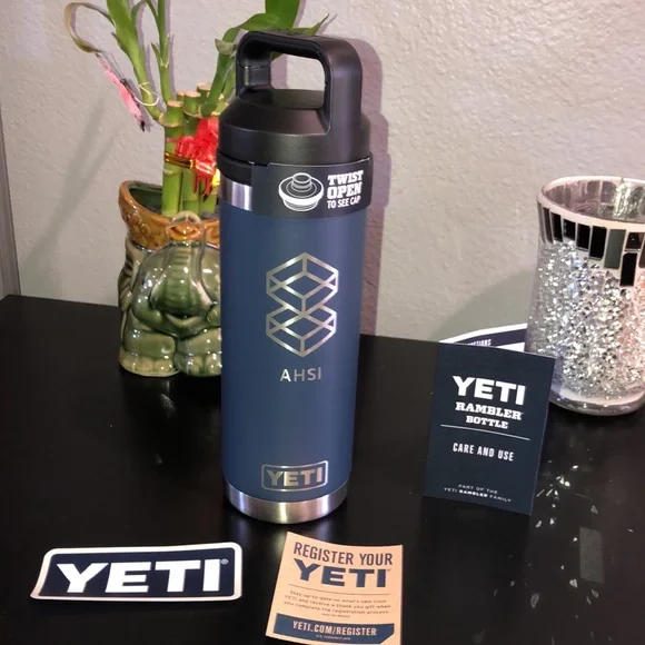 18oz Yeti Rambler Bottle. - Picture 6 of 10